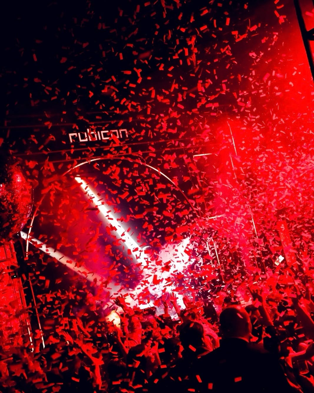 Dress Code at Madrid Nightclubs: A Venue Guide